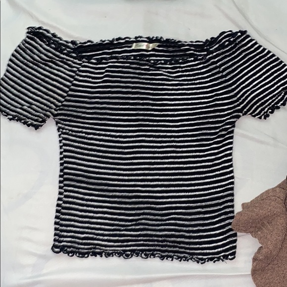 Shirts and leggings - Picture 2 of 4